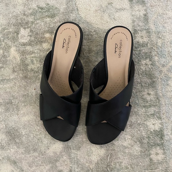 Clark’s Collection Black Strappy Sandals with Kitten Heel 8M - Picture 7 of 11